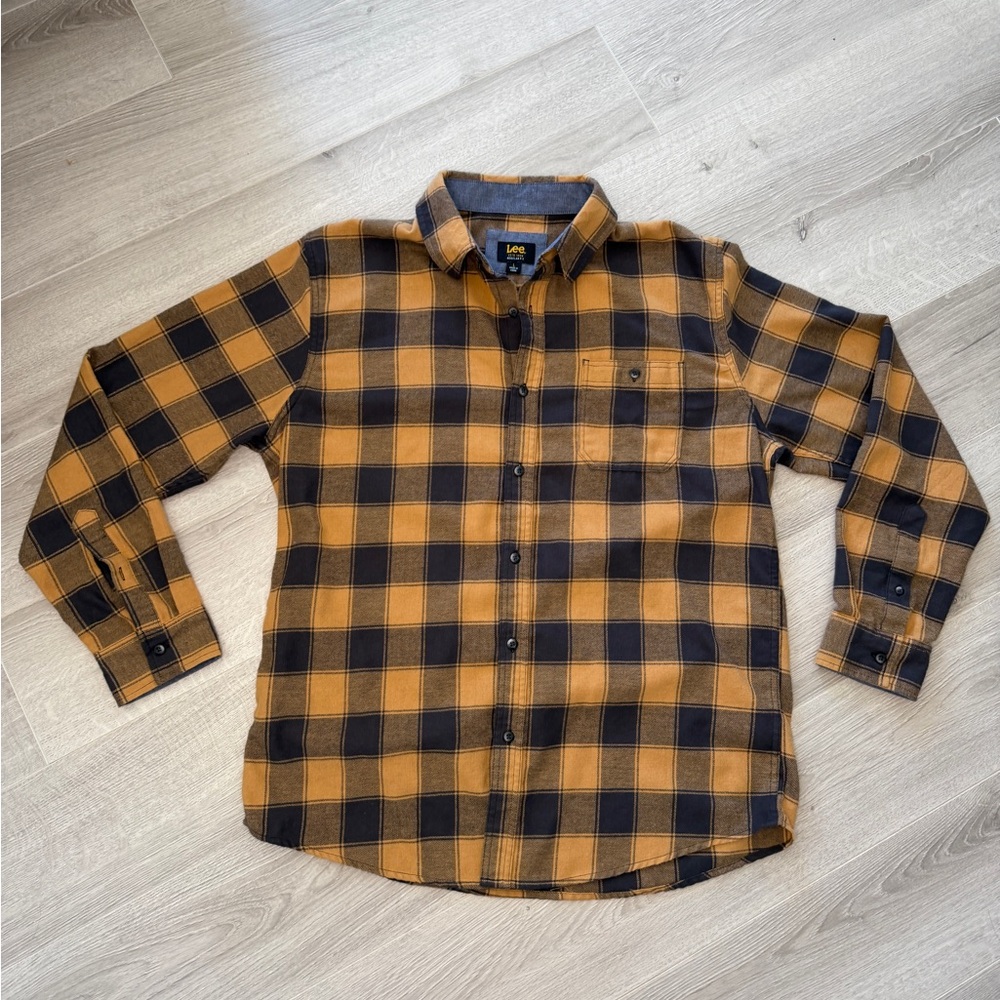 Lee Flannel Button Up Shirt Size Large
